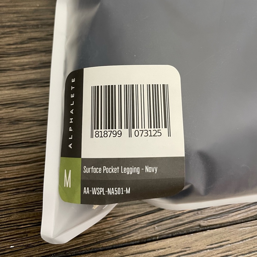 Alphalete Surface Pocket Leggings - Picture 7 of 7